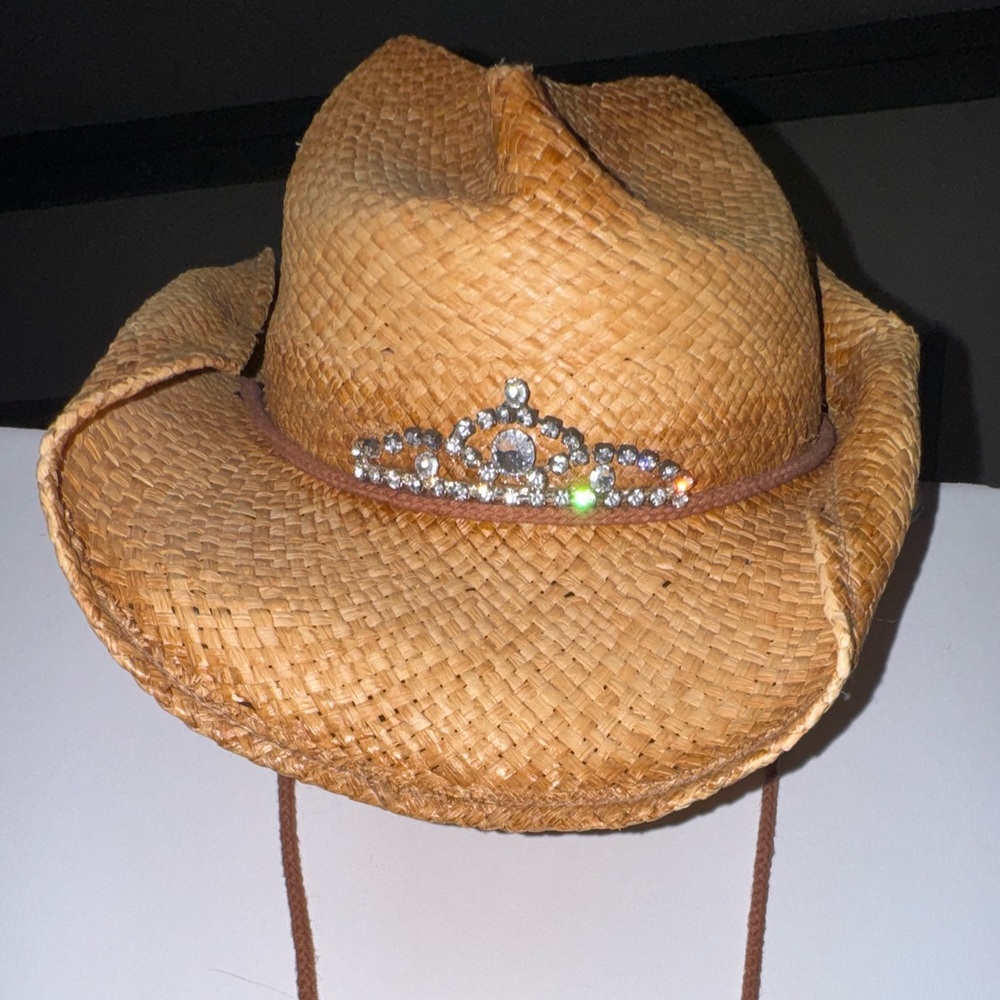 Tan Straw Cowboy Hat with Rhinestone Crown – Glam Western Rodeo Style (OS)